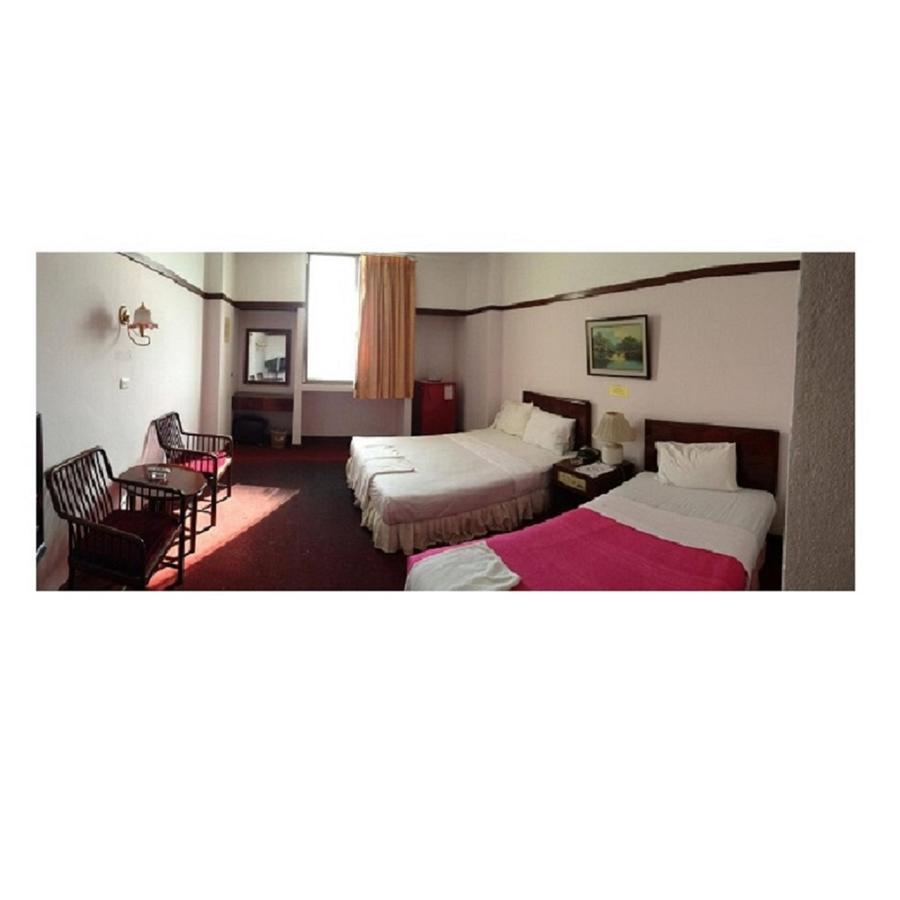 Daeng Plaza Hotel Phuket Exterior foto